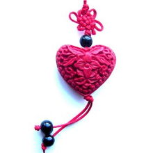 瑞祺朱砂漆雕手機鏈“心花” 傳統工藝與時尚配飾的完美融合