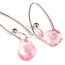 錦成水晶系列 粉色俏皮耳墜，點亮靈動少女心